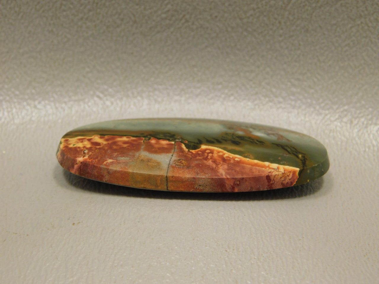 Red Creek Jasper (畢卡索碧玉)