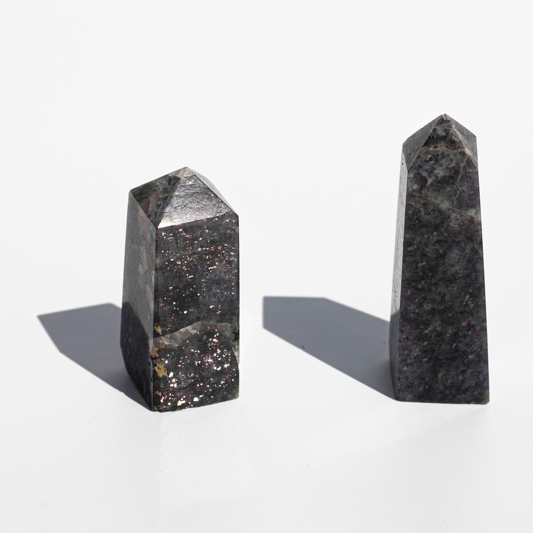 Bloodshot Iolite (堇青石) | Mini Towers (AAA Quality) | The Viking's Compass Stone