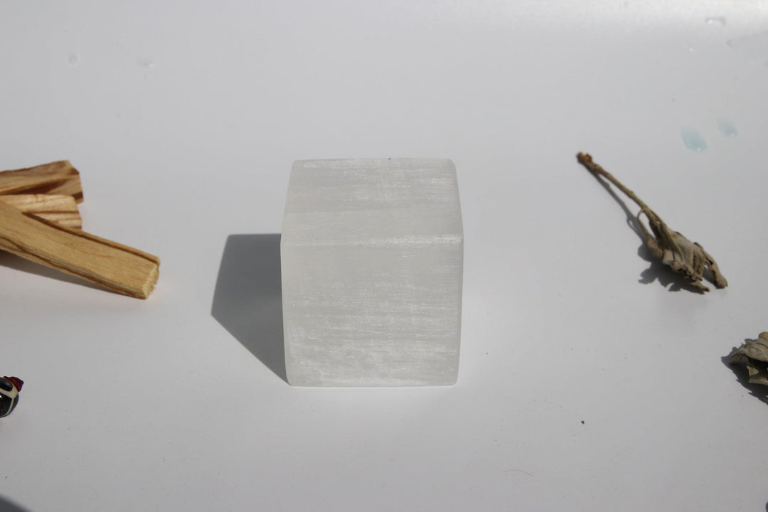 Selenite | Natural Healing Cube | Master Cleansing Stone (透石膏) - innerblissdesigns
