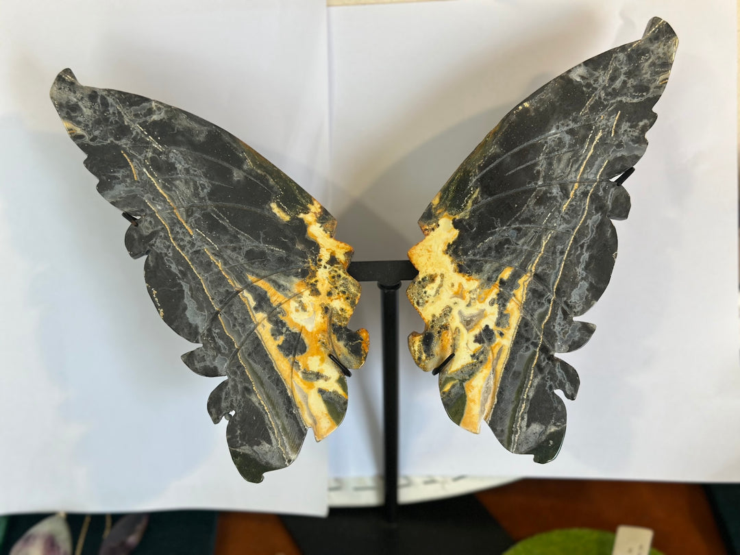 Healing Crystal Wings | Butterfly & Angel Energy | A Symbol of Transformation | 靈性水晶蝴蝶與天使之翼裝飾品