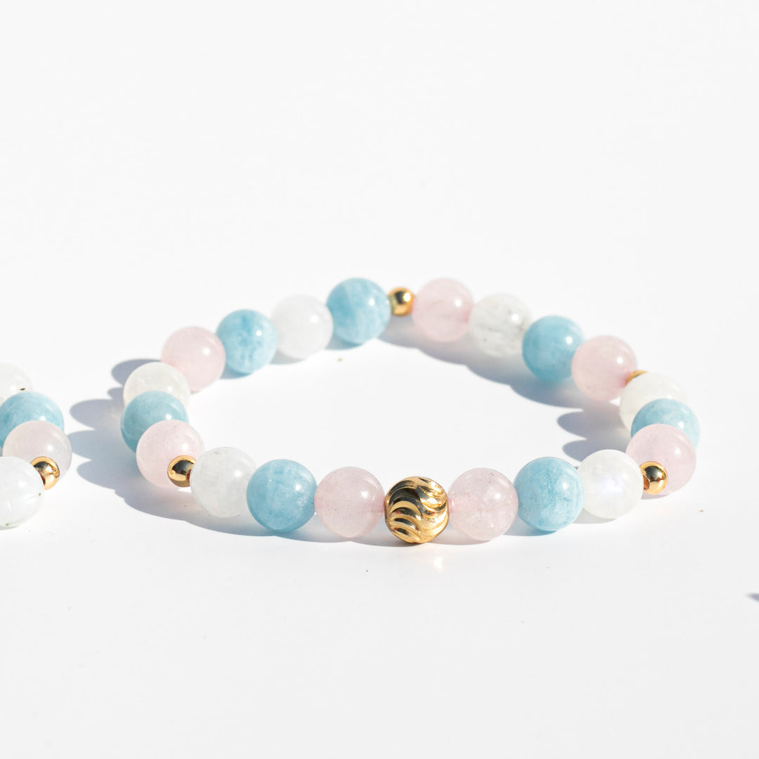 Blue Flash Moonstone (月亮石) - Aquamarine (海蓝宝石) - Rose Quartz (粉晶) | (AAA Quality) Stretchy Cord Bracelet | Gold Plated Spacer Beads