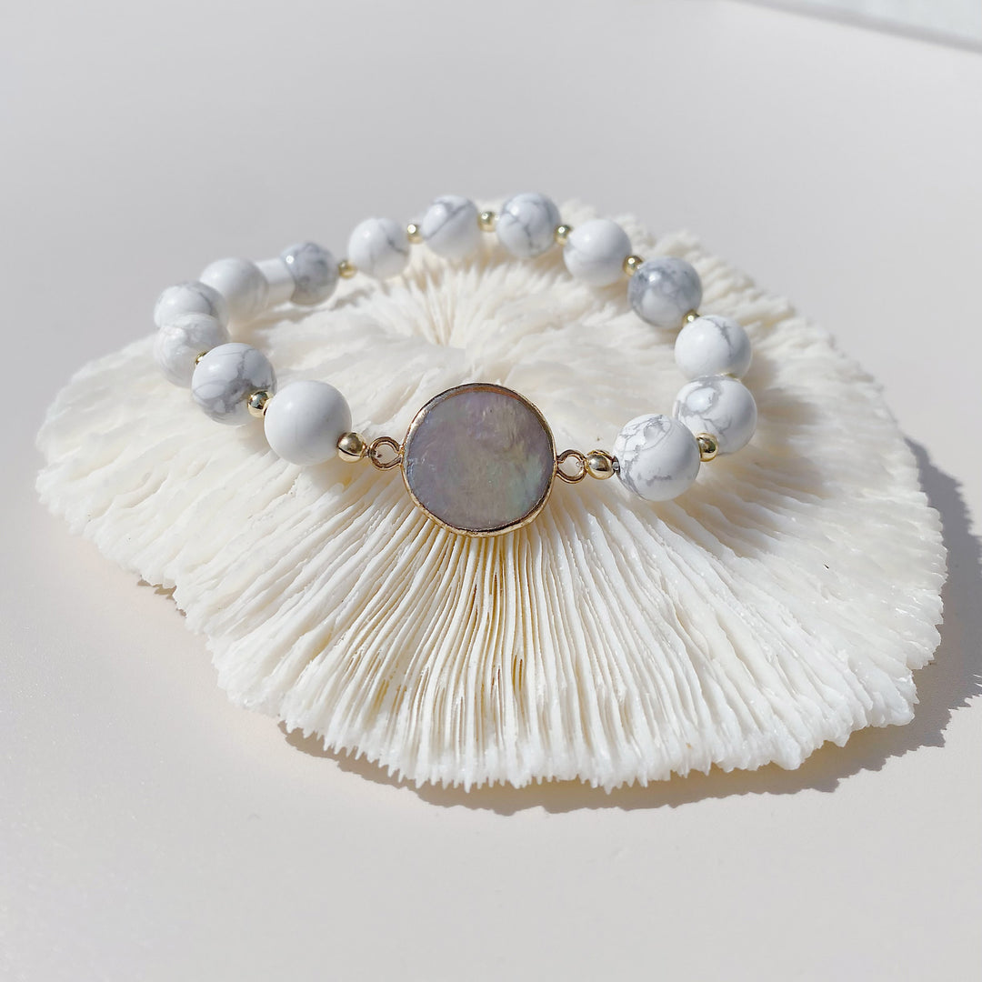Howlite | Pearl in Gold Bezel | Gold Plated Spacer Beads | Stretchy Cord Healing Crystal Bracelet | Choose Correct Wrist Size